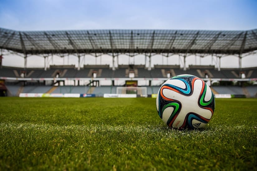 Europa League Fussball liegt auf dem Rasen