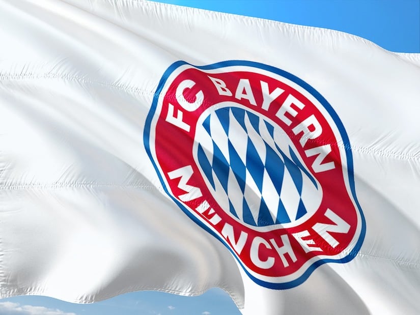 Flagge mit Logo vom FC Bayern München