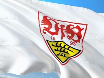 Flagger mit Wappen des Fußballverein VfB Stuttgart