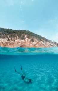 Bella Italia und Sardinien: der perfekte Ort zum schwimmen gehen