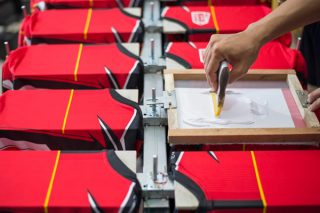 Wie genau sieht der für den Siebdruck für Textilien in München erforderliche Prozess aus?