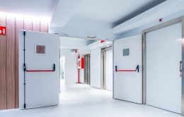 Brandschutztüren für den Innenbereich – Bedeutung, Vorteile und gesetzliche Anforderungen im Überblick