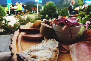 Die Hofküche: Eine Genussreise mit Null-Kilometer-Geschmack