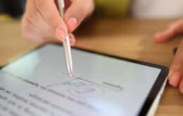 Dokumente rechtsgültig unterschreiben: Digitale Signatur & eIDAS einfach erklärt