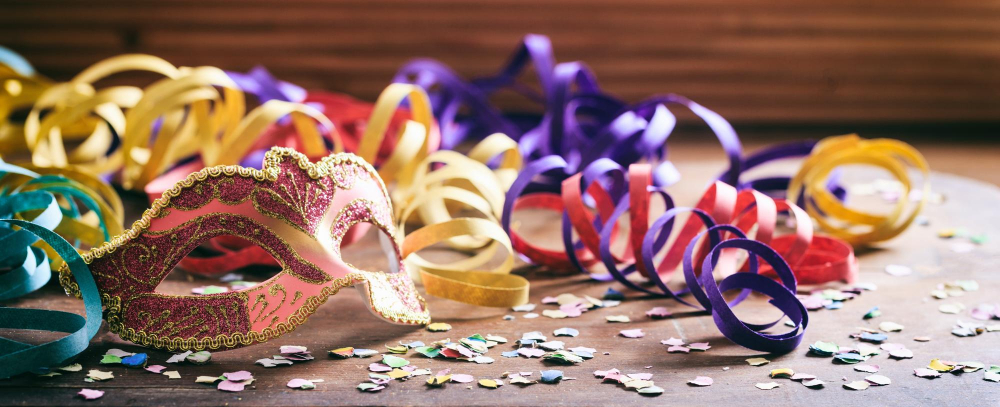 Perfekte Vorbereitung: Accessoires, regionale Trends und Online-Ressourcen für den optimalen Karnevalsauftritt