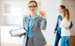 Immobilienmakler: Aufgaben, Kosten & wie Sie den richtigen auswählen