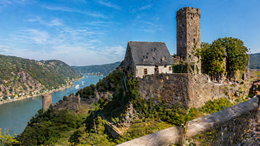 Burg Sterrenberg: Ausflugsziel im Oberen Mittelrheintal