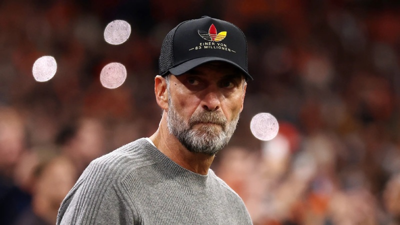 Jürgen Klopp an der Seitenlinie beim 1_1 in Amsterdam vor dem Spiel gegen Griechenland
